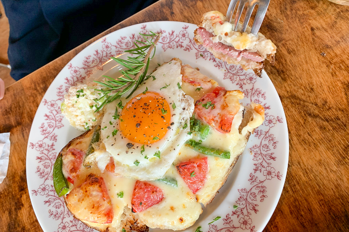mugimugi CAFE:クロックマダム